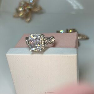 Elegant Silver Women's Ring